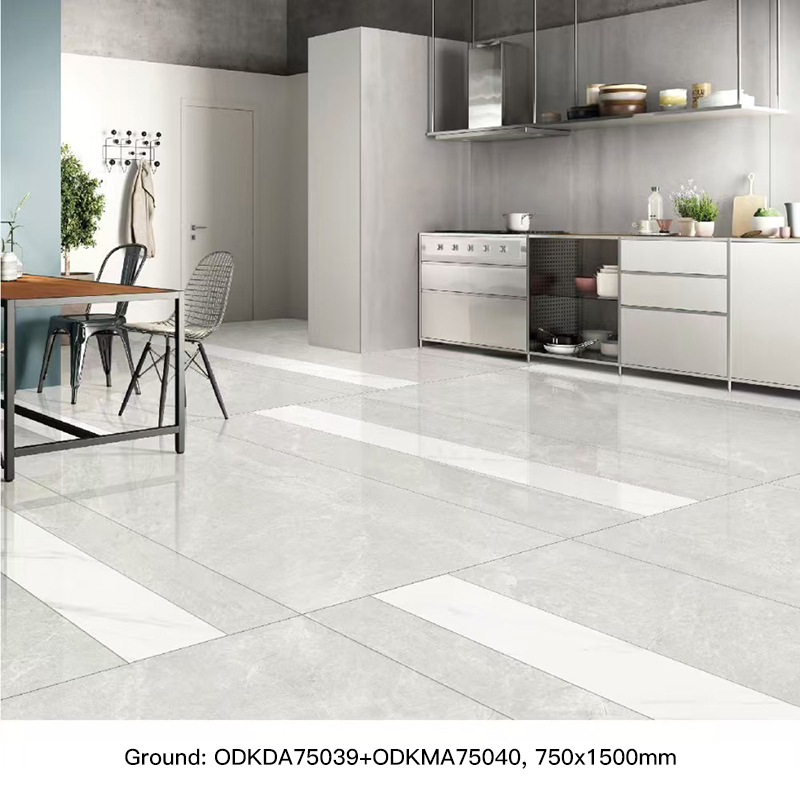 How does the glaze process of marble tiles achieve texture fidelity and texture restoration?